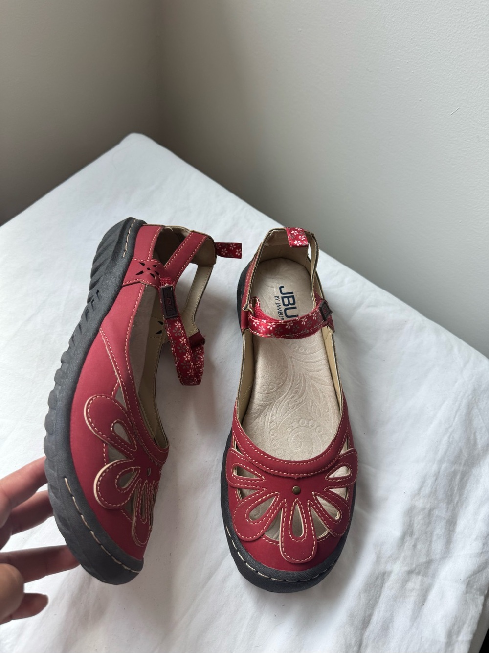 JBU by Jambu Red Leather Floral Mary Jane Shoes Size 6.5